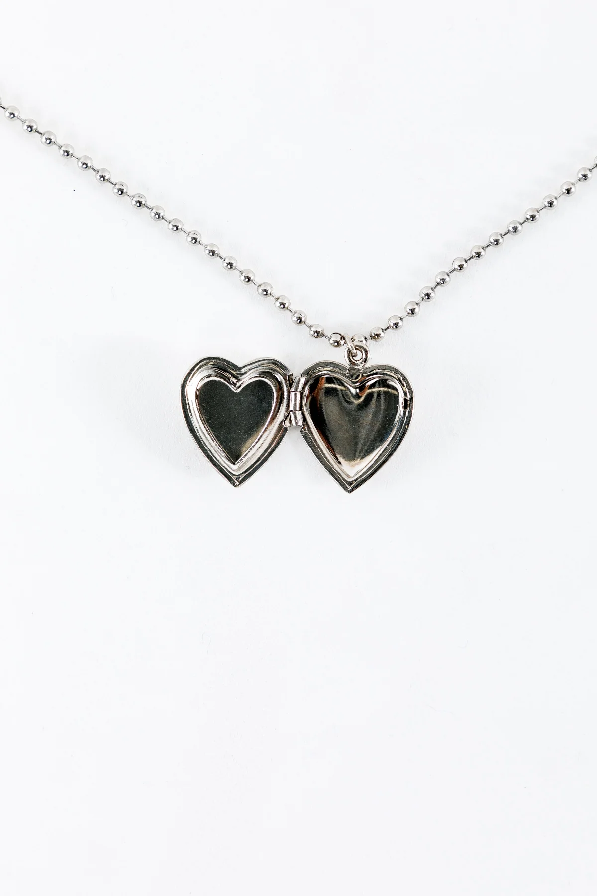 JWLEHL - Enameled Heart Locket - Image 17