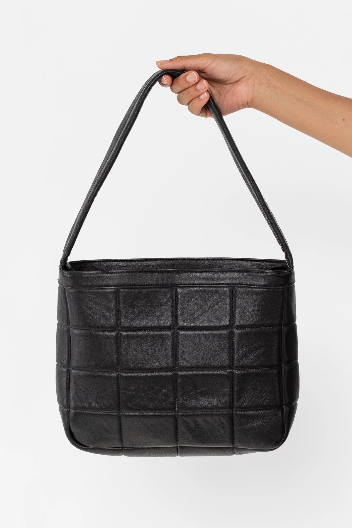 RLH3452 - The Quilted Lambskin Bag - Image 34