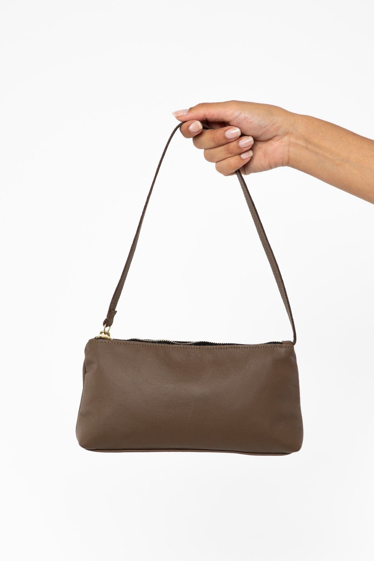 RLH3468 - Leather Zip Pochette - Image 13