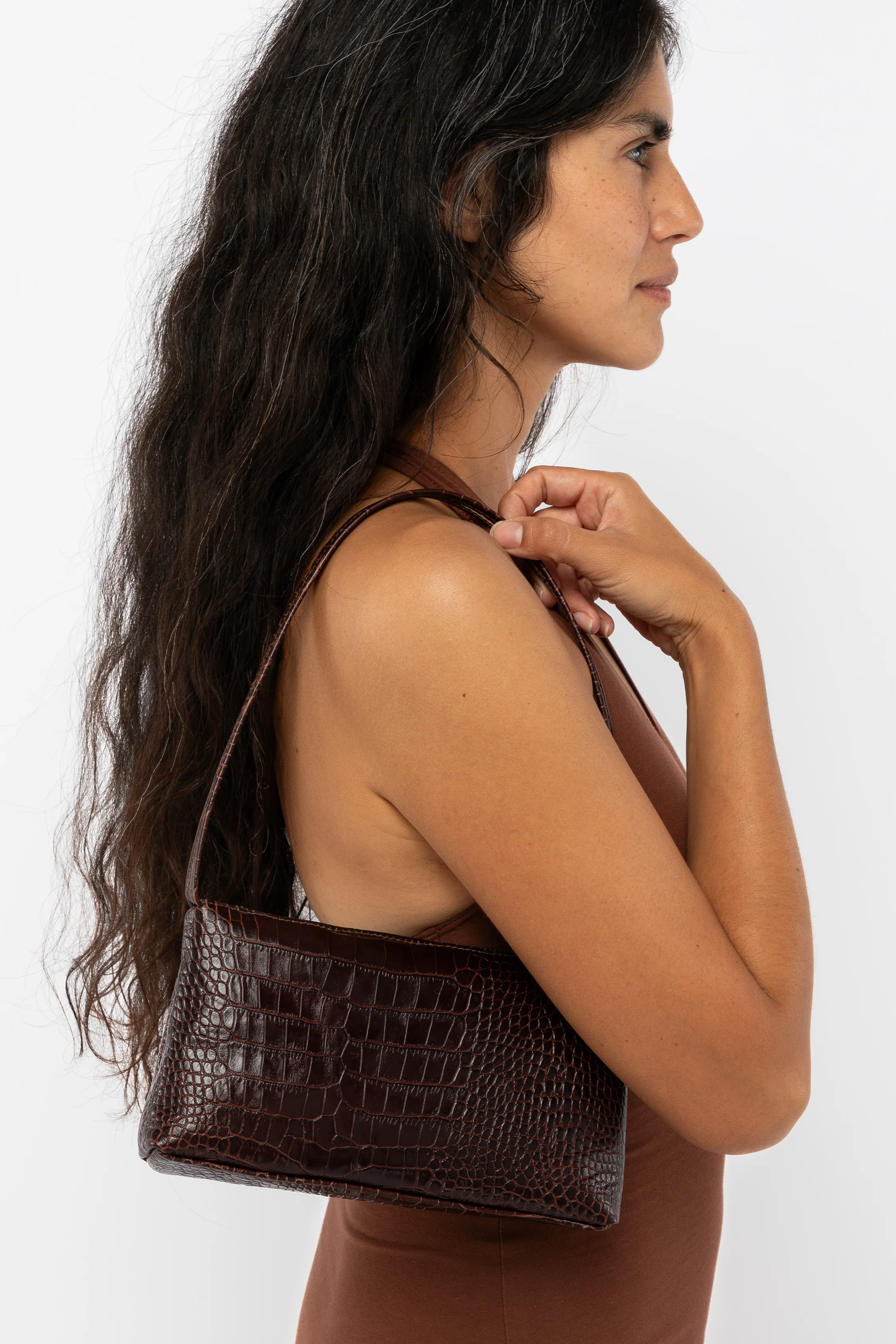 RLH3468 - Leather Zip Pochette - Image 27