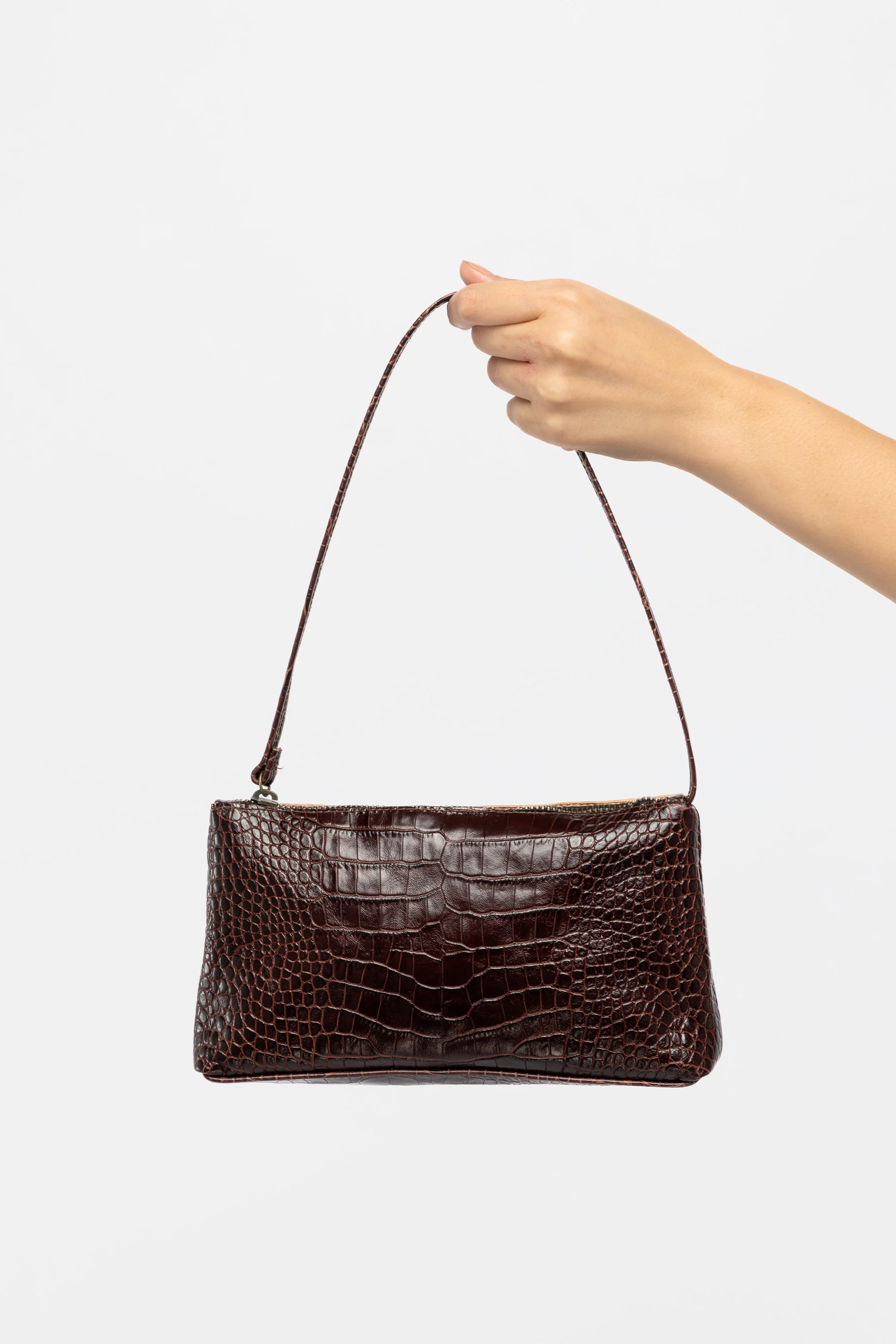 RLH3468 - Leather Zip Pochette - Image 4
