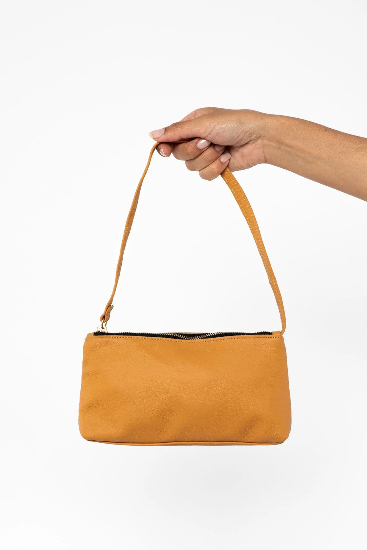 RLH3468 - Leather Zip Pochette - Image 9
